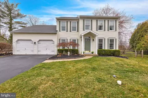 907 Shamrock Ct, Royersford, PA 19468