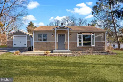 3835 Davisville Rd, Hatboro, PA 19040