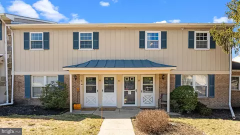 22 Derry Dr, North Wales, PA 19454