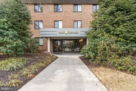 1650 Oakwood Dr #107, Penn Valley, PA 19072