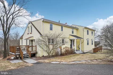 43 Henry Ave, Collegeville, PA 19426