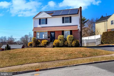 2904 Kanes Rd, Willow Grove, PA 19090