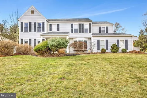1468 Barton Dr, Fort Washington, PA 19034