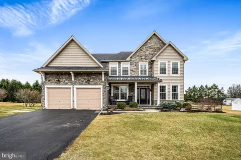 140 Fox Run Dr, Collegeville, PA 19426