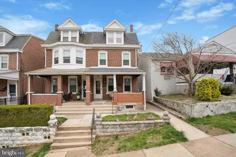 132 W 3rd Ave, Conshohocken, PA 19428
