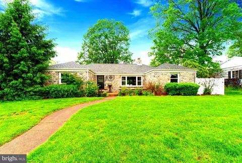 1005 Spruce St, Pottstown, PA 19464