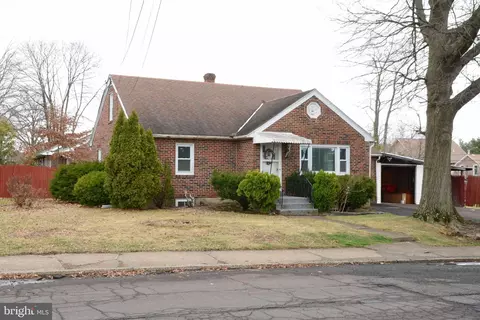 229 N 4th St, Souderton, PA 18964