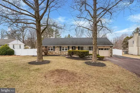 1304 Lansdale Ave, Lansdale, PA 19446