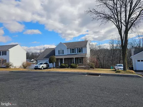 1388 Juniper St, Pottstown, PA 19464