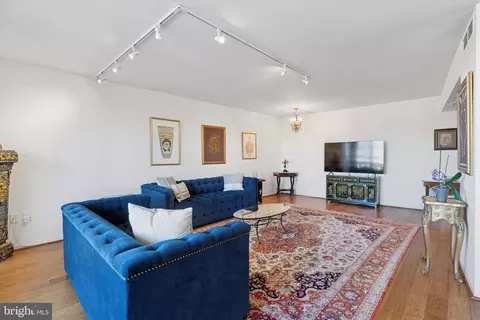 191 Presidential Blvd #R720, Bala Cynwyd, PA 19004