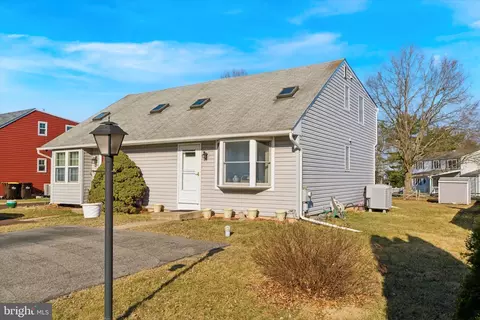 514 Spring Hill Dr, Harleysville, PA 19438