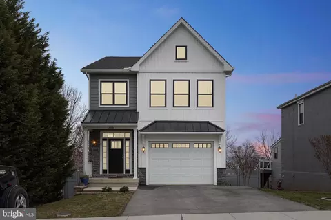 689 Jefferson St, Bridgeport, PA 19405