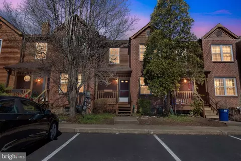 105 Pepper Dr, Collegeville, PA 19426