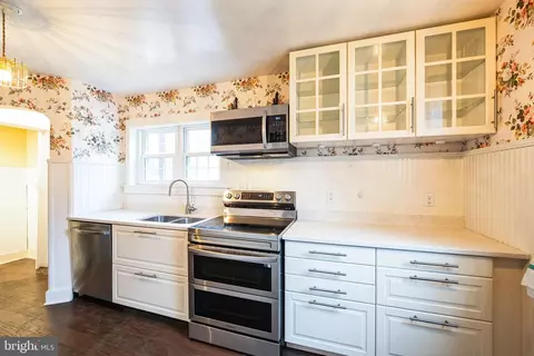 559 Chestnut St, Royersford, PA 19468
