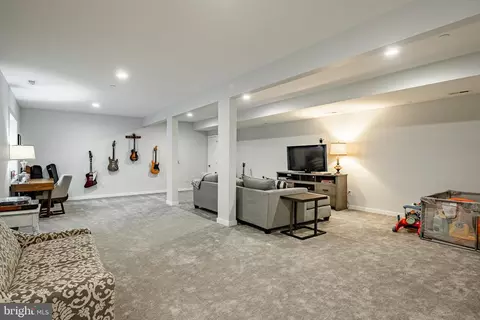 Entry Way - 59 Umbrell Dr, Eagleville, PA 19403 photo 11 of 12
