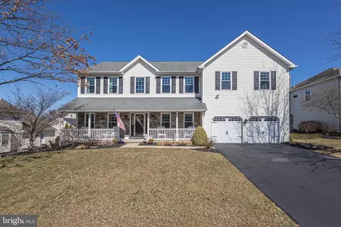 334 Buckingham Cir, Harleysville, PA 19438