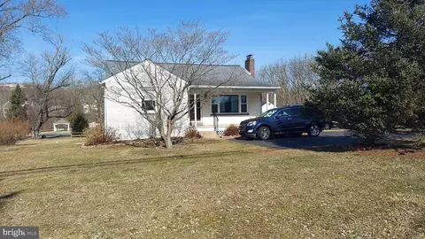 1409 N Charlotte St, Pottstown, PA 19464