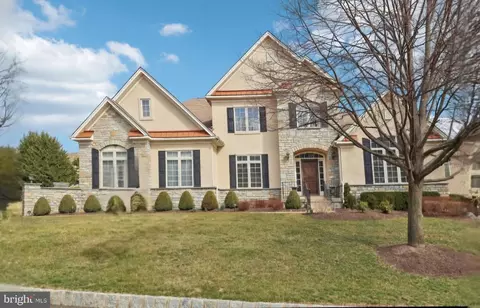 633 Harpers Ln, Huntingdon Valley, PA 19006