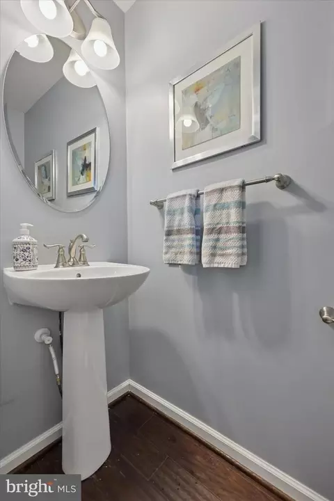 Entry Way - 11 Twomey Ct, Wyncote, PA 19095 photo 2 of 11