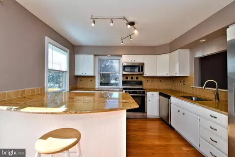 101 Winged Foot Ct, Royersford, PA 19468