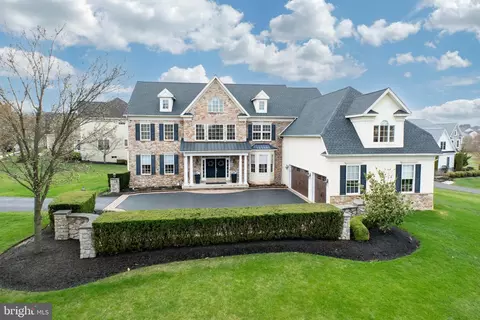 519 Championship Dr, Harleysville, PA 19438