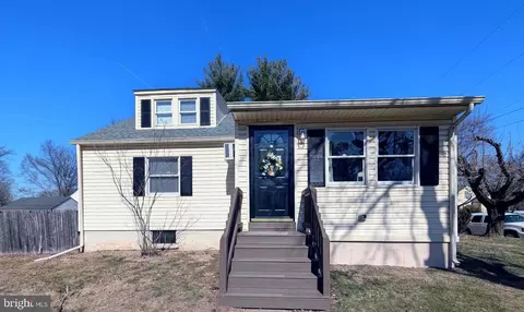 303 Cowpath Rd, Hatfield, PA 19440
