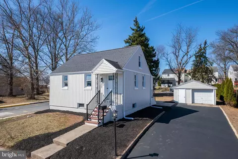 225 Grosstown Rd, Pottstown, PA 19464