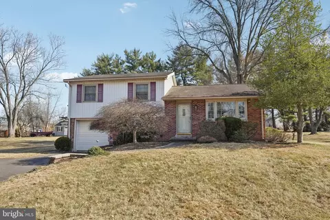 1537 Garden Rd, Lansdale, PA 19446