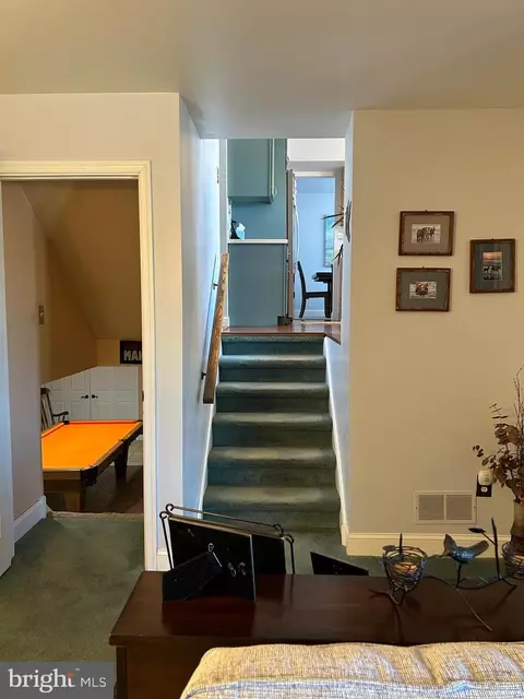 Entry Way - 7 Windward Dr, Barto, PA 19504 photo 3 of 4