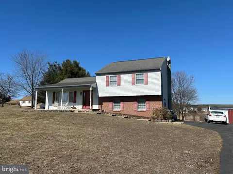 7 Windward Dr, Barto, PA 19504