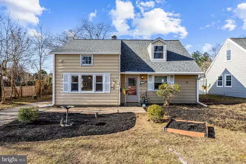 438 Newton Rd, Hatboro, PA 19040