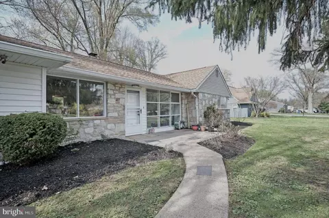 710 Pembroke Rd, Jenkintown, PA 19046