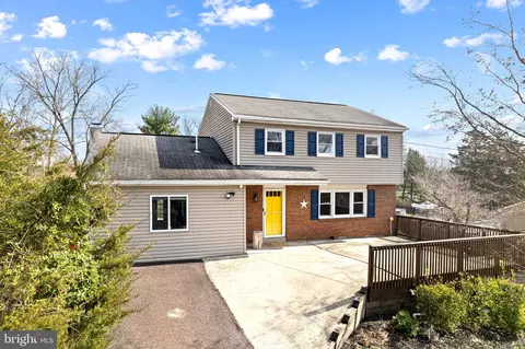 1613 Briarwood Ln, Pottstown, PA 19464