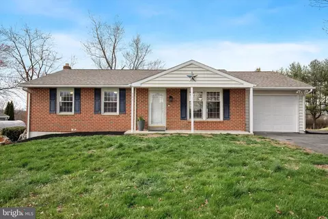 323 Bow Ln, Gilbertsville, PA 19525