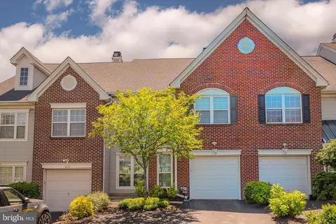 215 Valley Forge Lookout Pl, Wayne, PA 19087