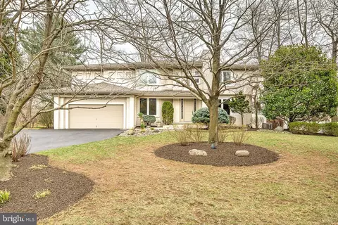 1469 Golden Dr, Dresher, PA 19025