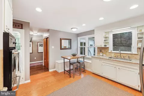 Entry Way - 190 Upper Gulph, Radnor, PA 19087 photo 5 of 6