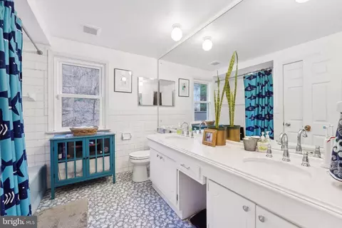 Bath - 190 Upper Gulph, Radnor, PA 19087 photo 3 of 3