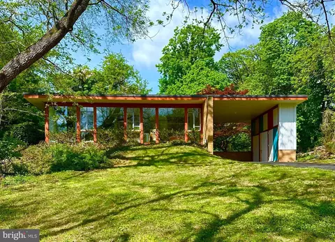 1026 Serpentine Ln, Wyncote, PA 19095