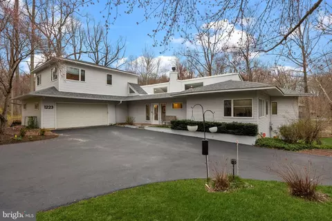 1223 Old Ford Rd, Huntingdon Valley, PA 19006