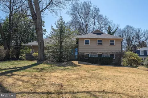 713 Woodfield Rd, Villanova, PA 19085