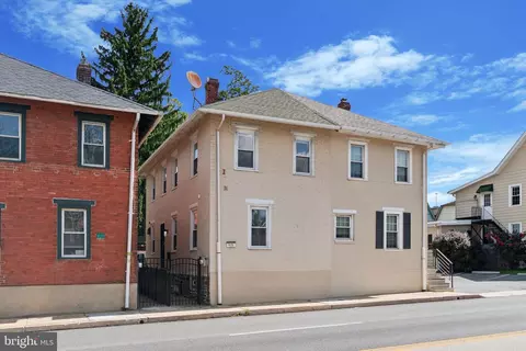925 County Line Rd, Bryn Mawr, PA 19010