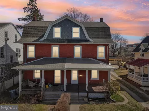 17 S Merion Ave, Bryn Mawr, PA 19010