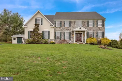 2655 Owl Ct, Gilbertsville, PA 19525