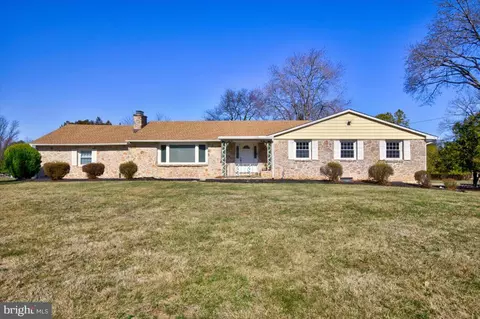 3015 Hemlock Dr, Norristown, PA 19401