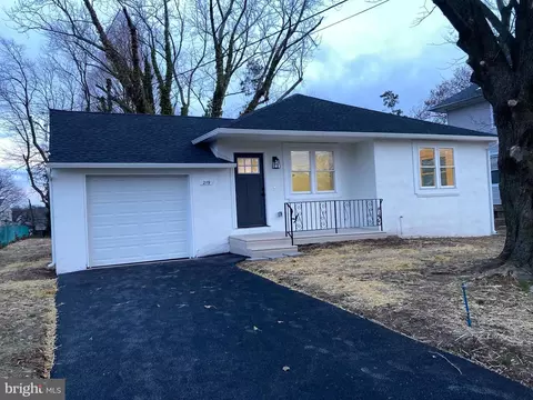 219 Barrett Rd, Willow Grove, PA 19090