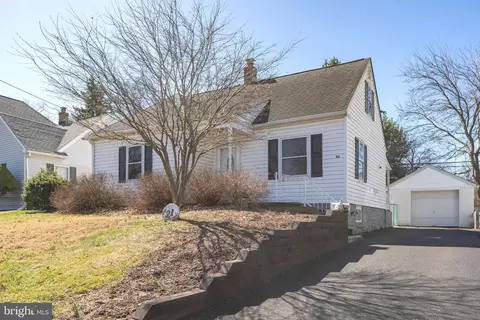 21 James Rd, Hatboro, PA 19040