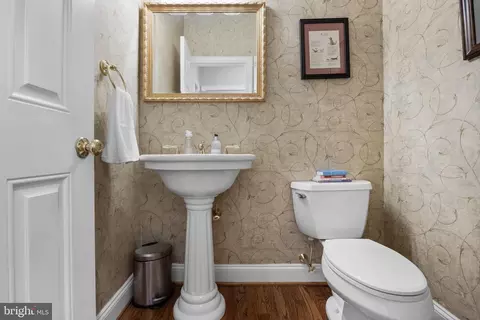 Bath - 815 Brower Rd, Wayne, PA 19087 photo 1 of 4