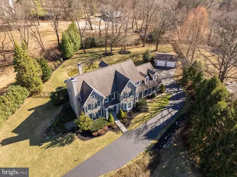 View/Area - 815 Brower Rd, Wayne, PA 19087 photo 3 of 7
