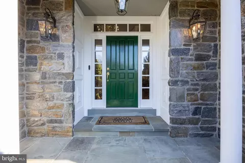 Exterior - 815 Brower Rd, Wayne, PA 19087 photo 4 of 12